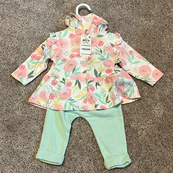 First Impressions Matching Set - Picture 1 of 6